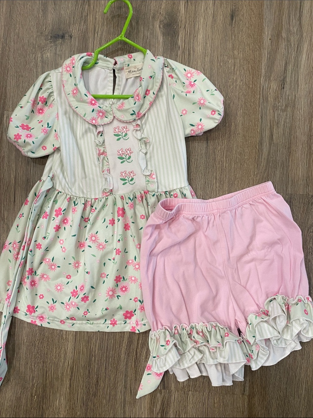 Unbranded Girls Pink Floral Pajama Set - Short Sleeve Top & Ruffle Shorts